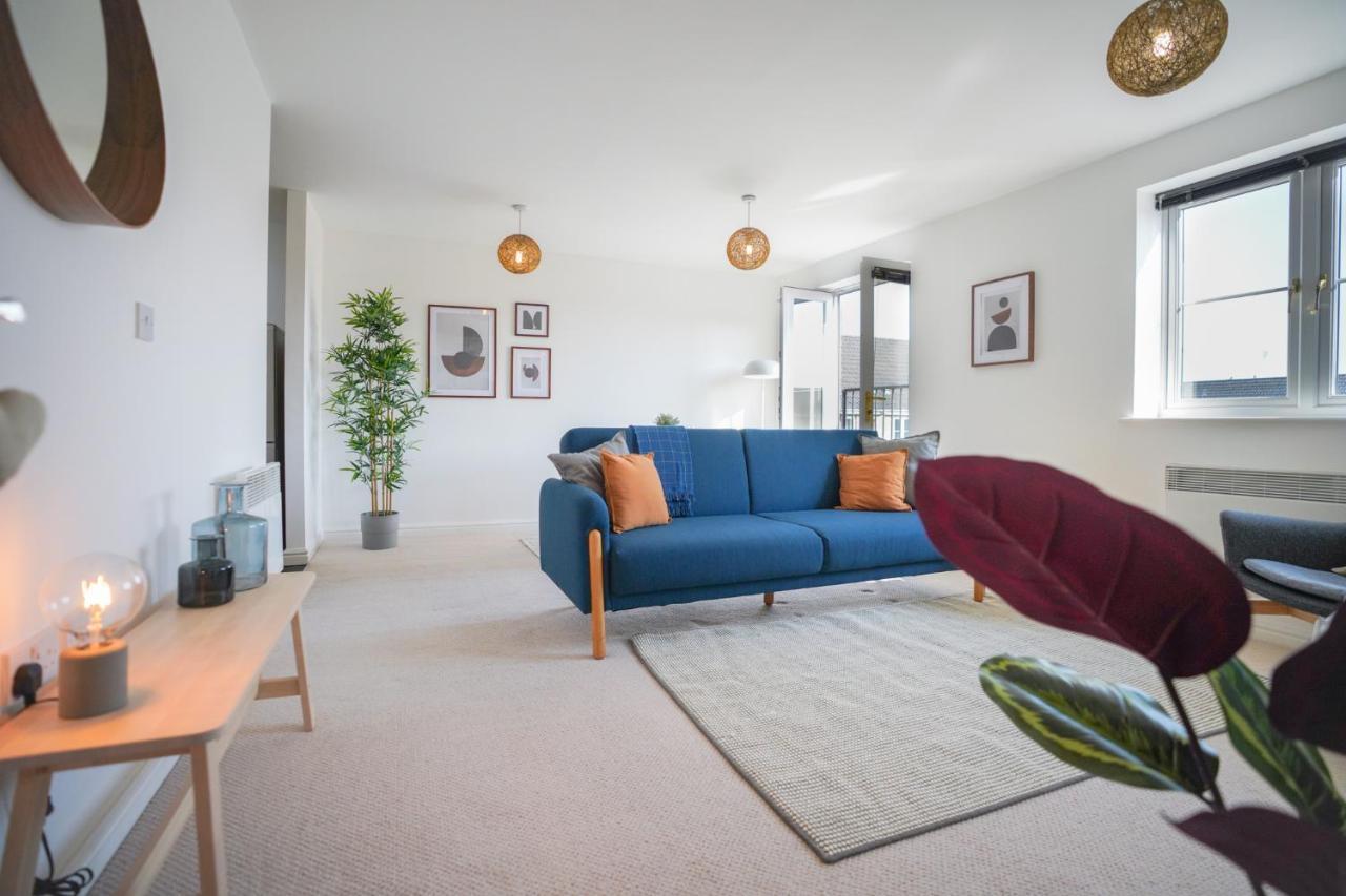Stylish Apartment With Private Parking Cardiff Kültér fotó